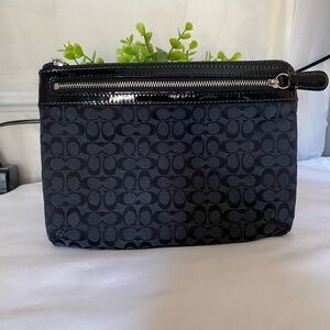 Black and Gray Patterned Wristlet